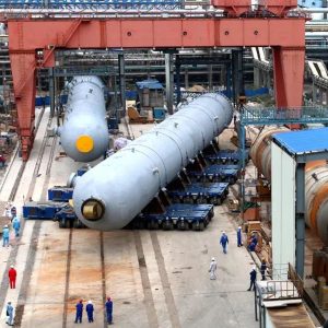 hydrocracking reactors